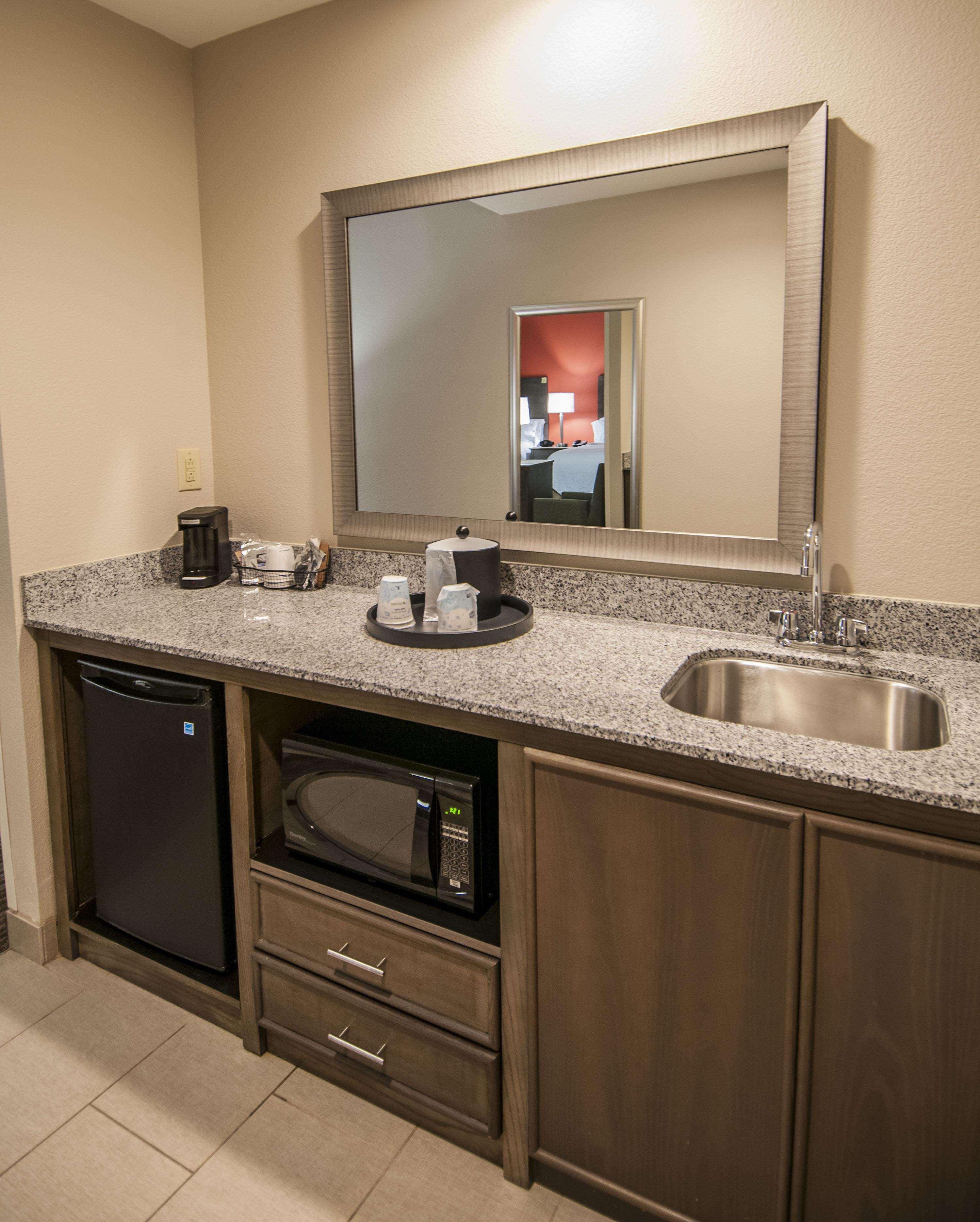 Ferry Pass Hampton Inn & Suites Pensacola/I-10 Pine Forest Road מראה חיצוני תמונה