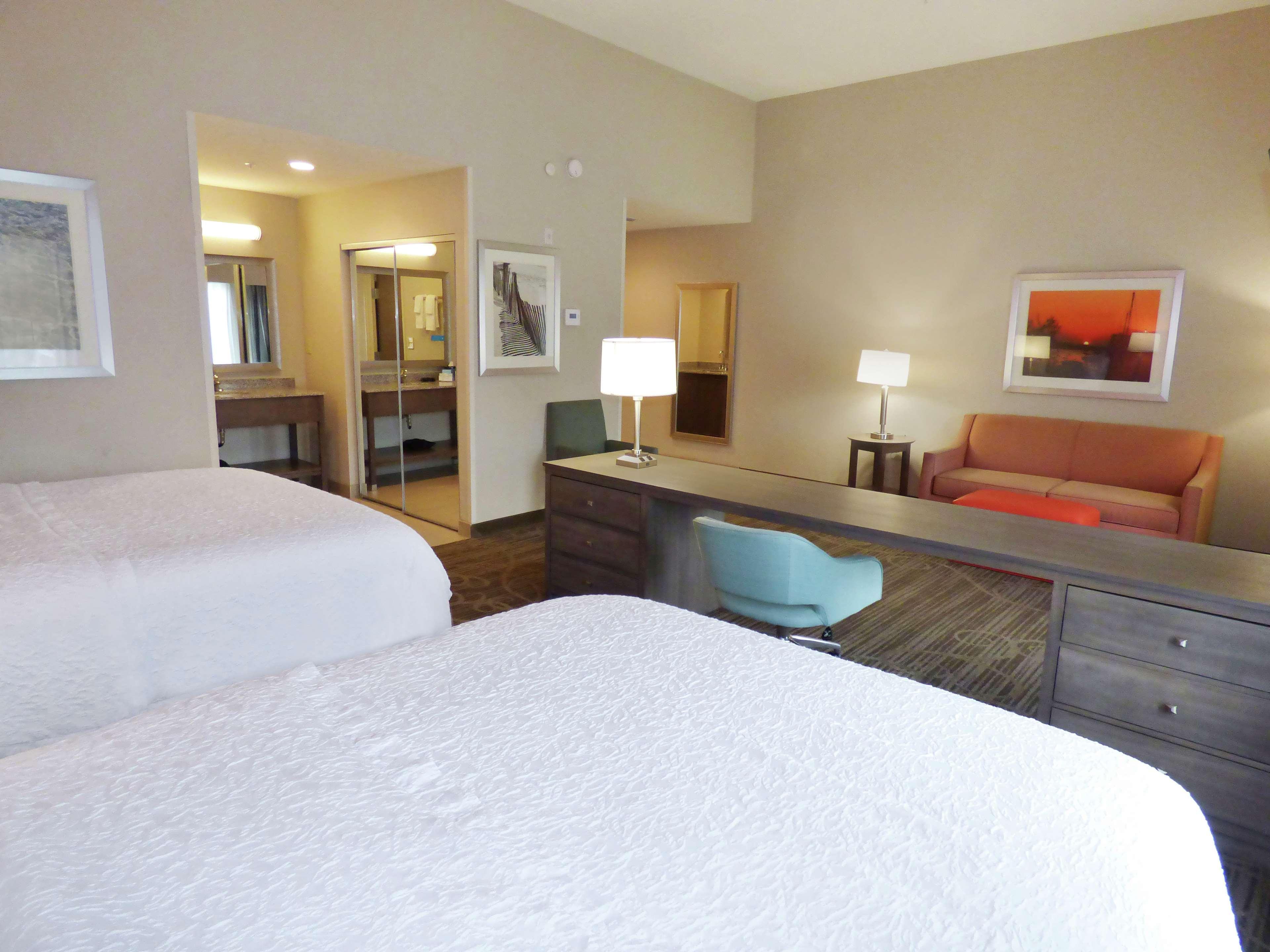 Ferry Pass Hampton Inn & Suites Pensacola/I-10 Pine Forest Road מראה חיצוני תמונה