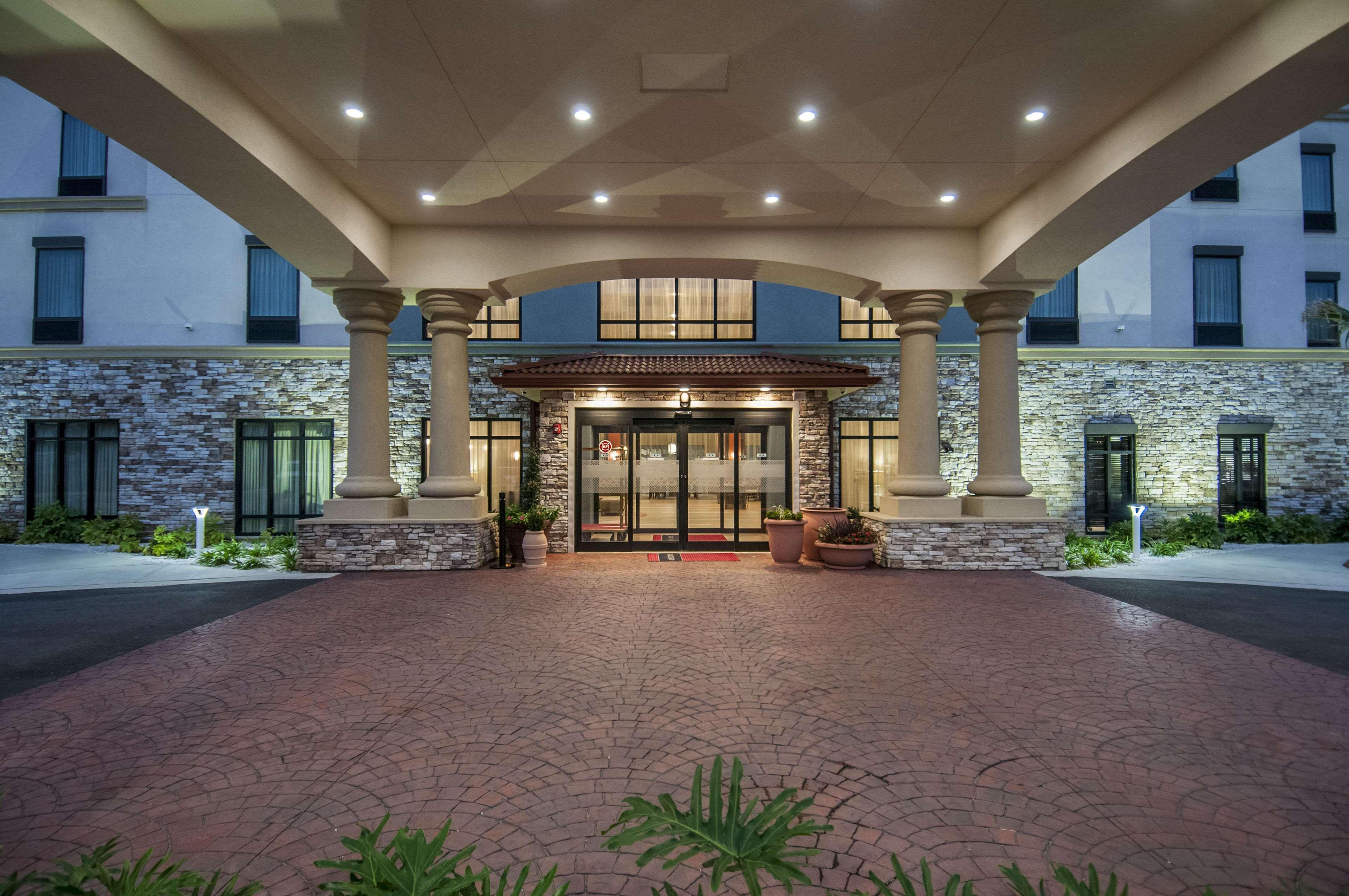 Ferry Pass Hampton Inn & Suites Pensacola/I-10 Pine Forest Road מראה חיצוני תמונה