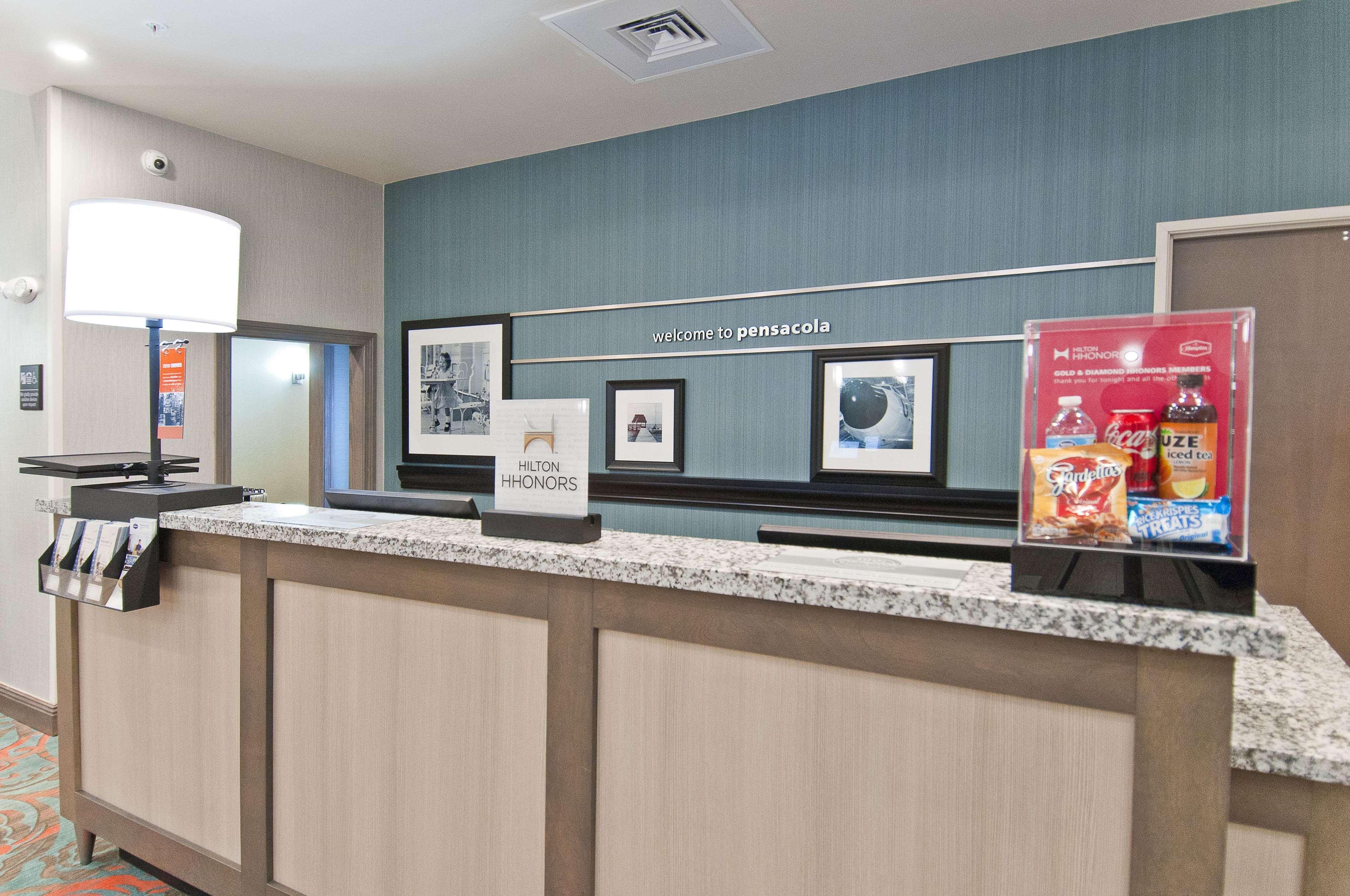 Ferry Pass Hampton Inn & Suites Pensacola/I-10 Pine Forest Road מראה חיצוני תמונה