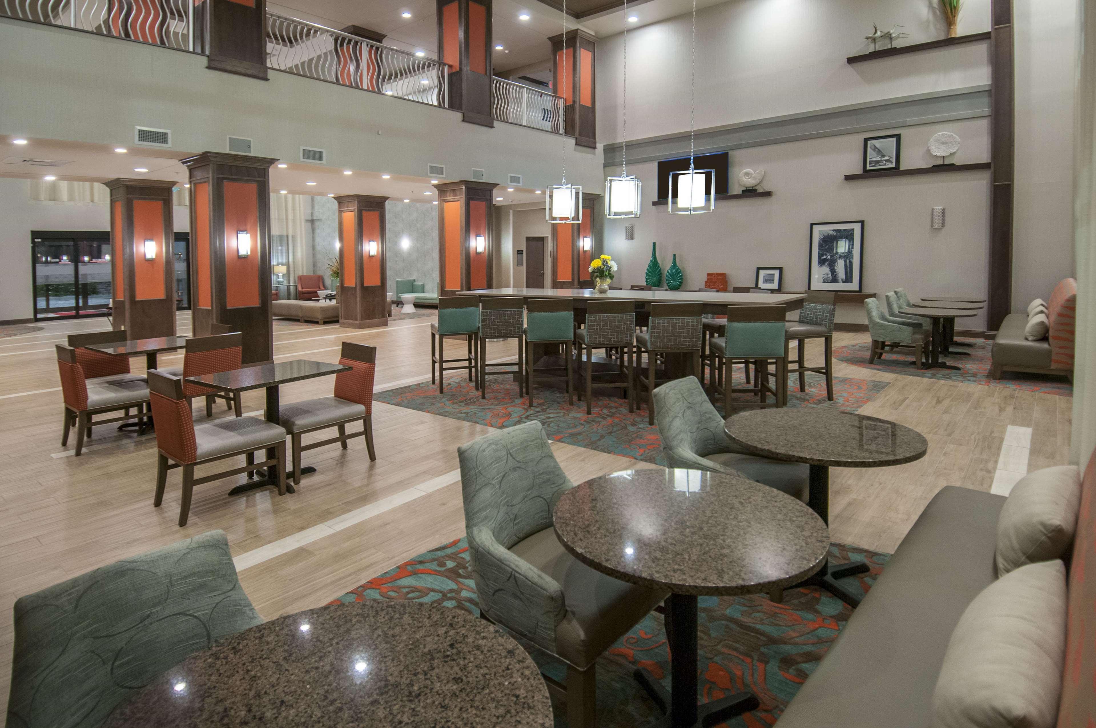Ferry Pass Hampton Inn & Suites Pensacola/I-10 Pine Forest Road מראה חיצוני תמונה