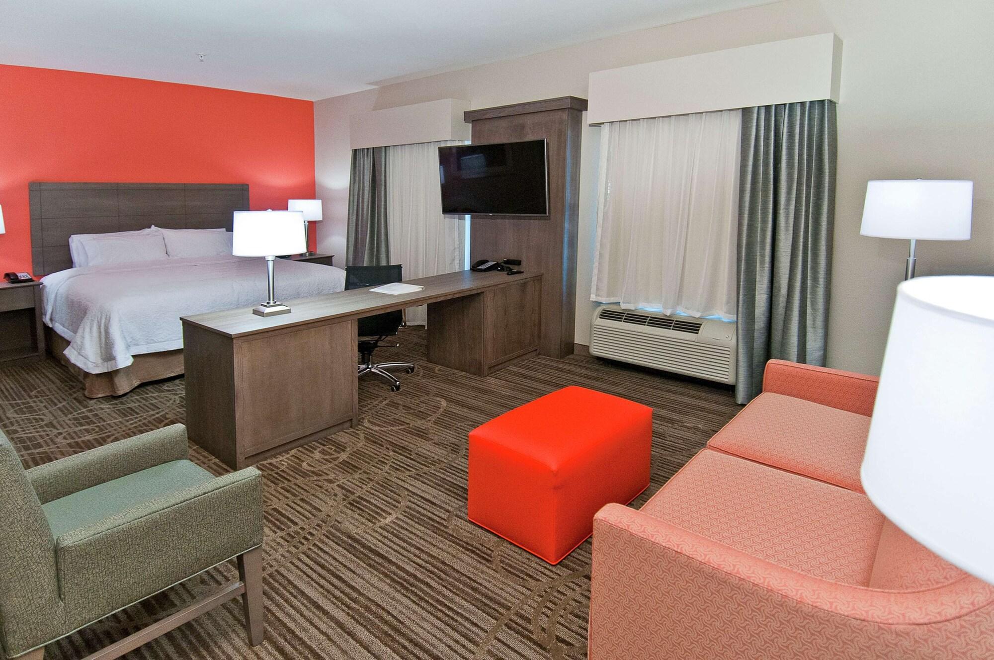Ferry Pass Hampton Inn & Suites Pensacola/I-10 Pine Forest Road מראה חיצוני תמונה