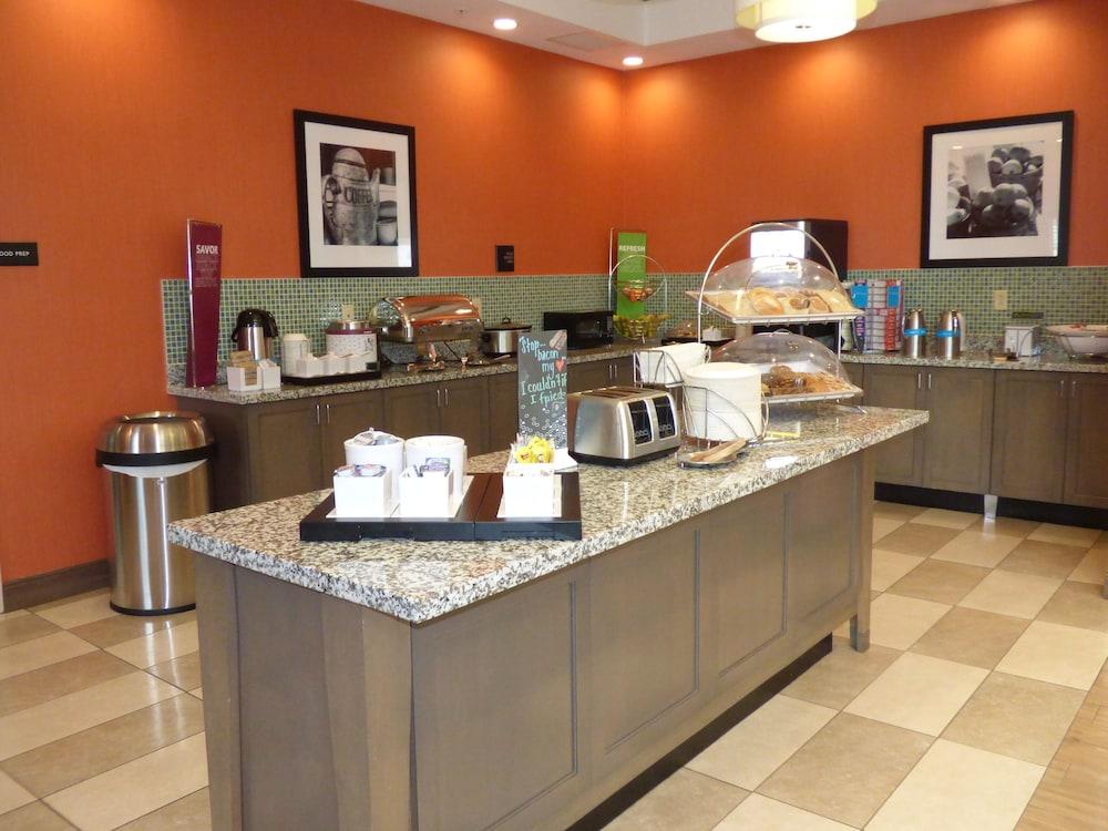 Ferry Pass Hampton Inn & Suites Pensacola/I-10 Pine Forest Road מראה חיצוני תמונה